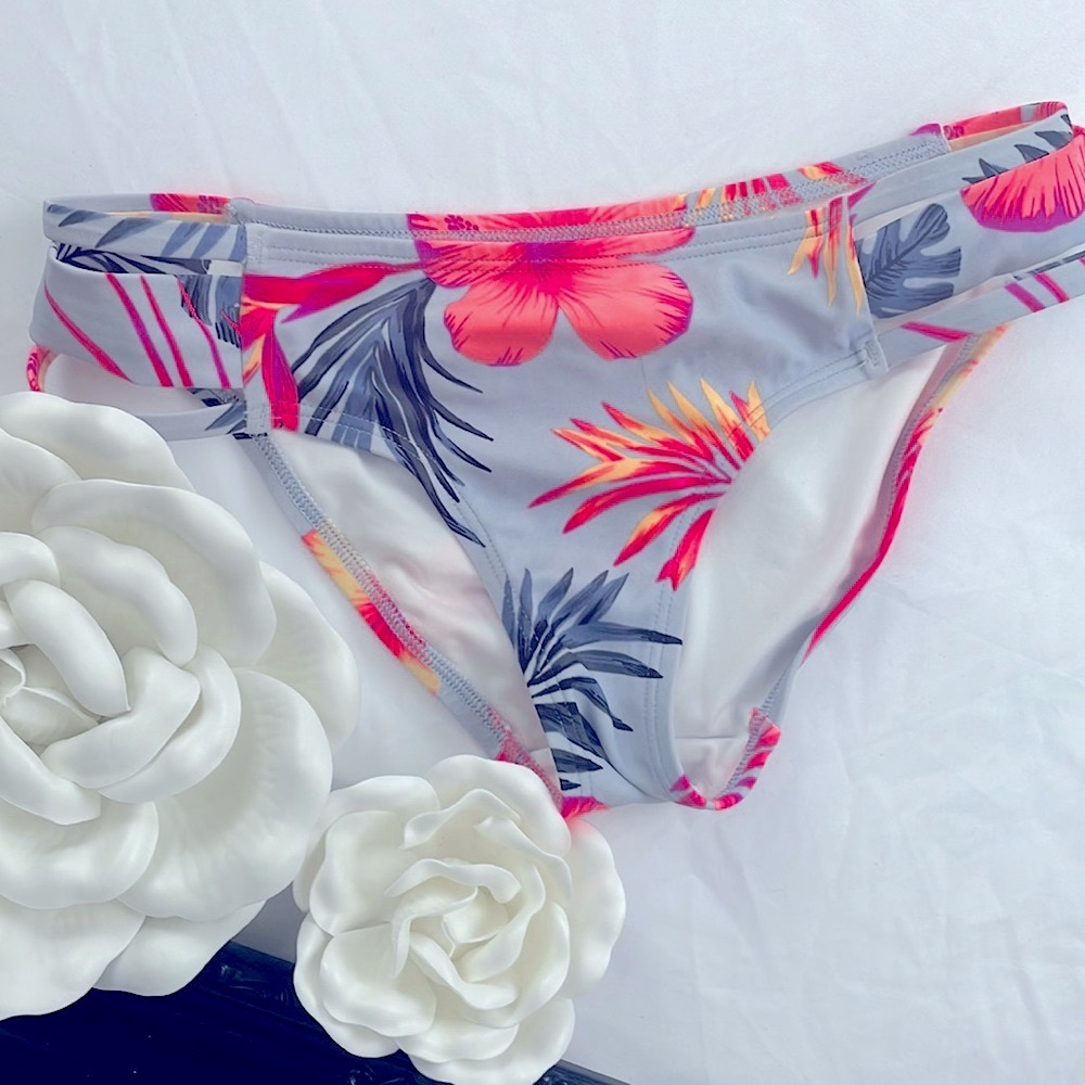 PINK Victoria’s Secret bikini bottom size extra small
